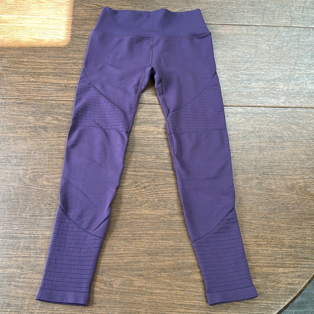 Alphalete R6 Revival Leggings in Purple Noir